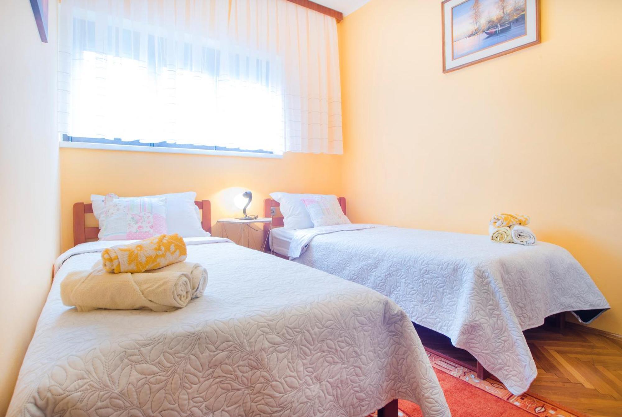 Apartments Karmelic 马林斯卡 外观 照片